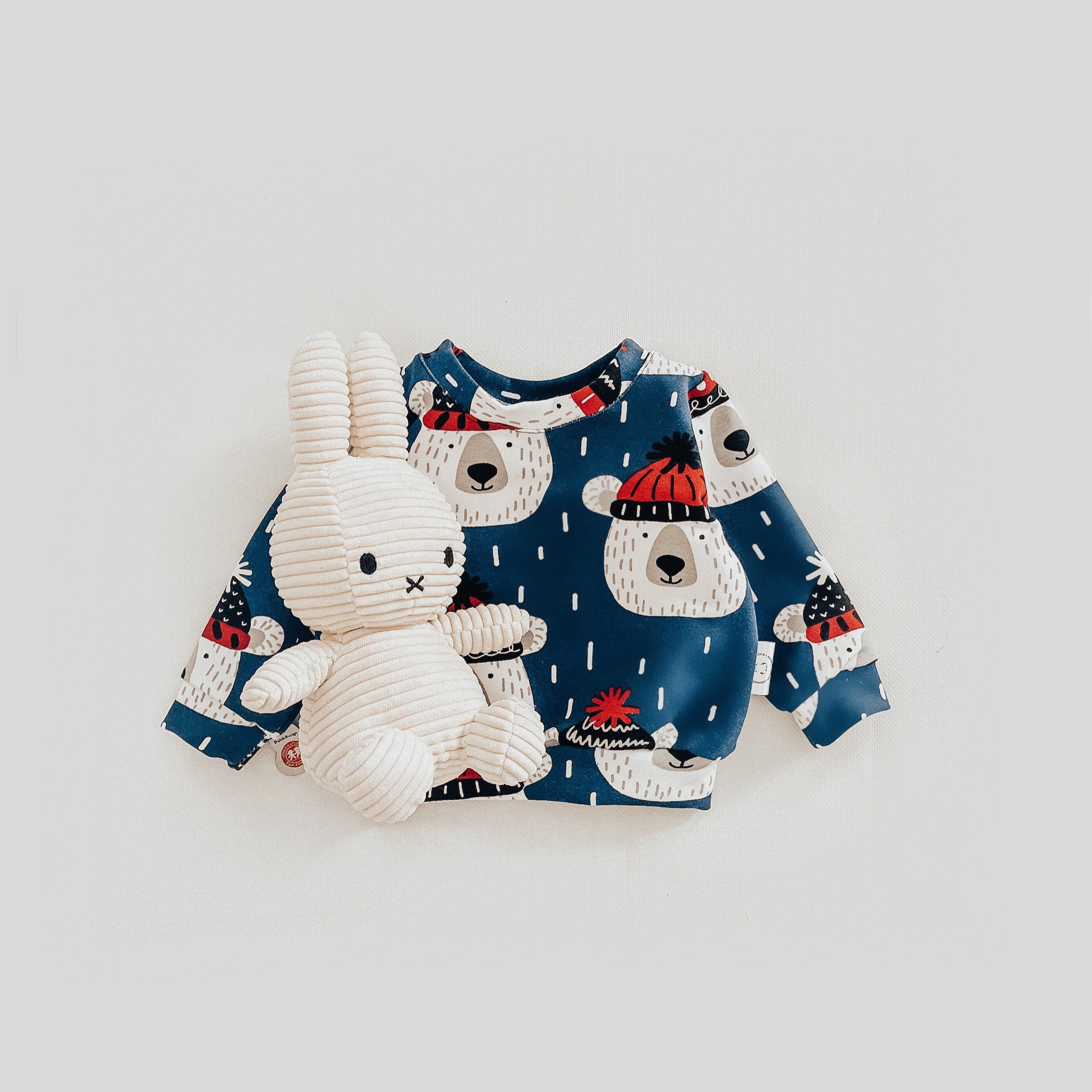 Pullover with Polar Bears