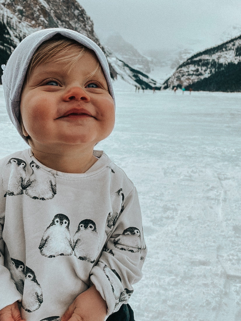 Oversized Sweatshirt with Penguins