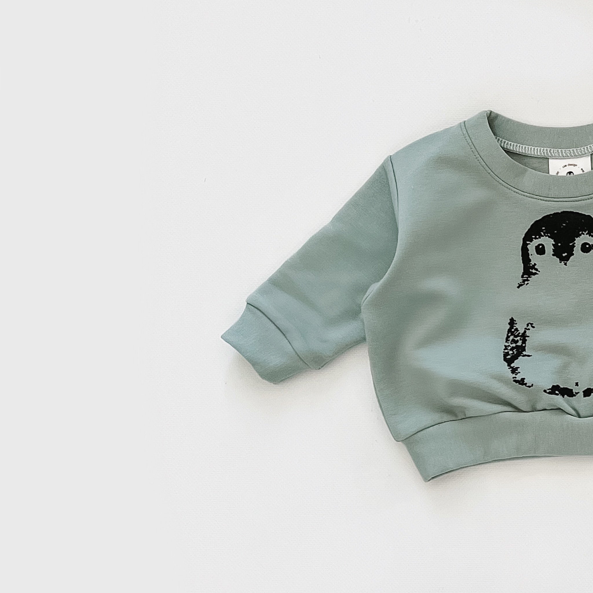 Oversized Signature Sweatshirt with Penguin