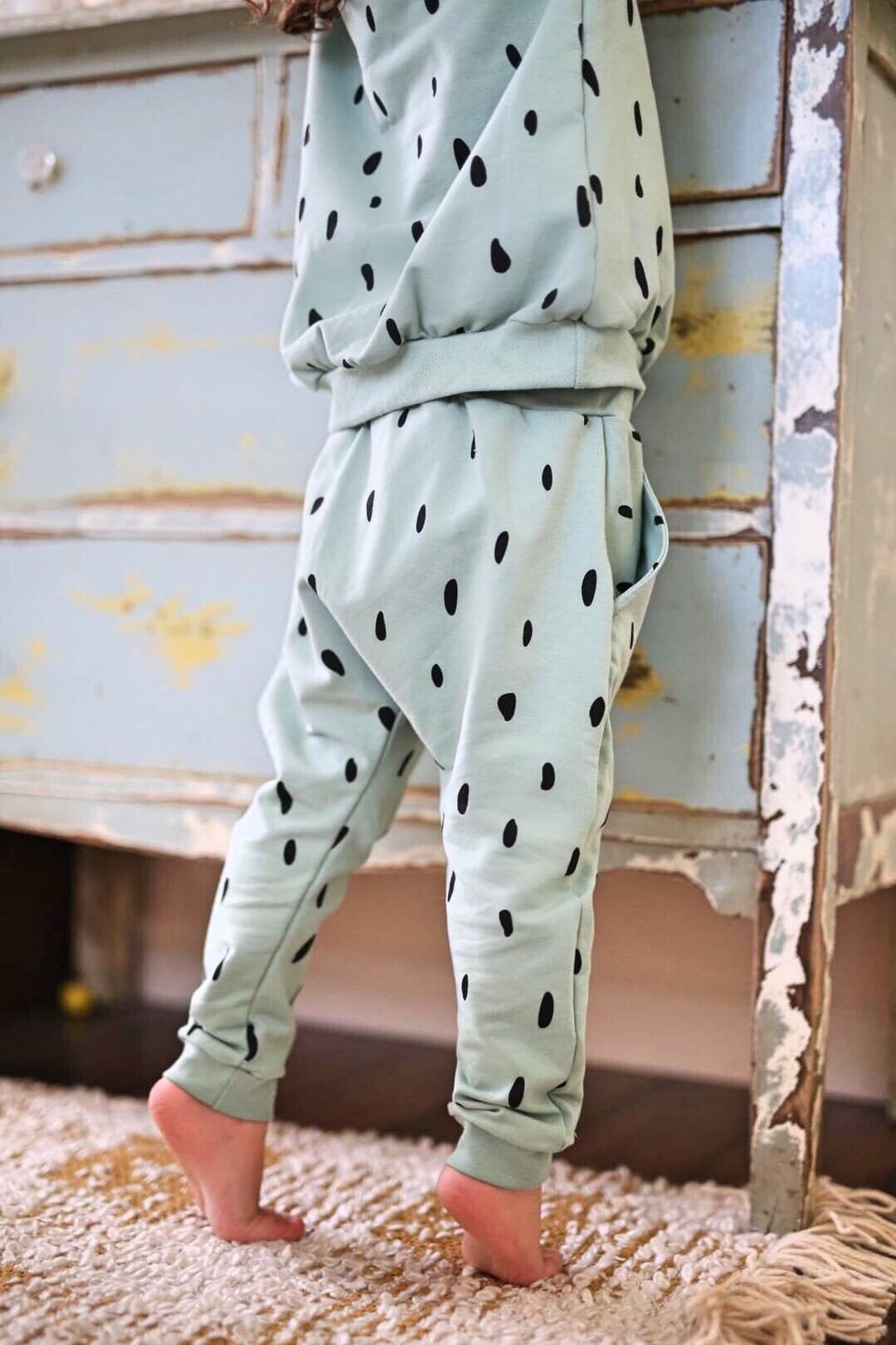 Modern Pullover with Spots